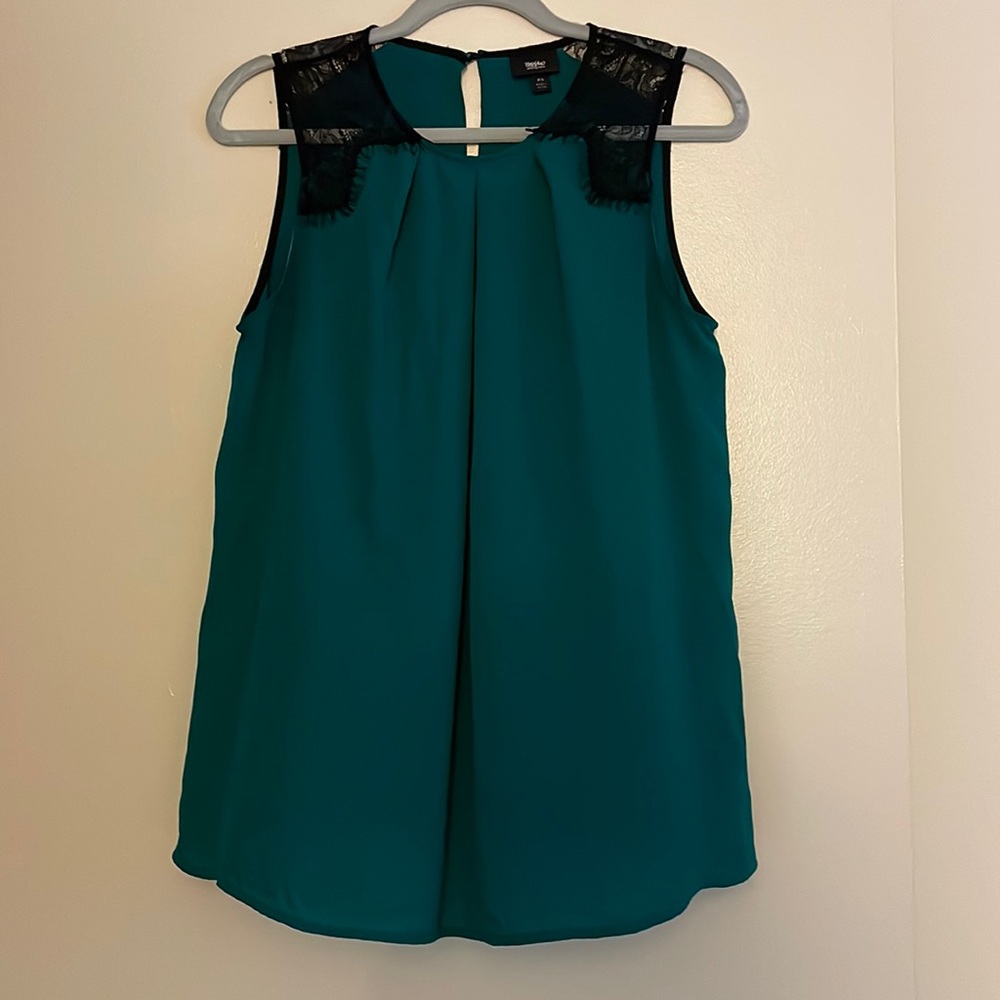 Mossimo tank, size medium.